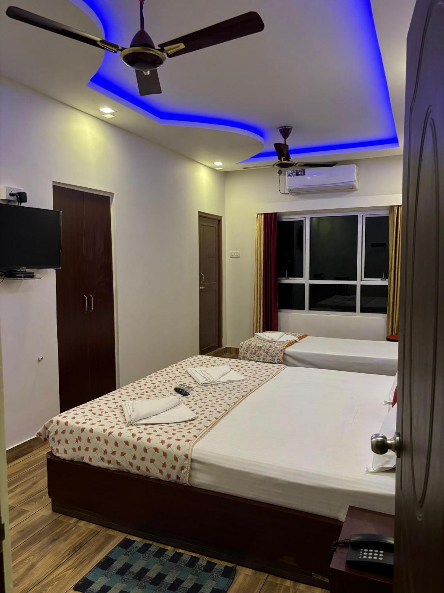 The Tamarind Tree Hotel & Restaurant Shadipur Exteriör bild