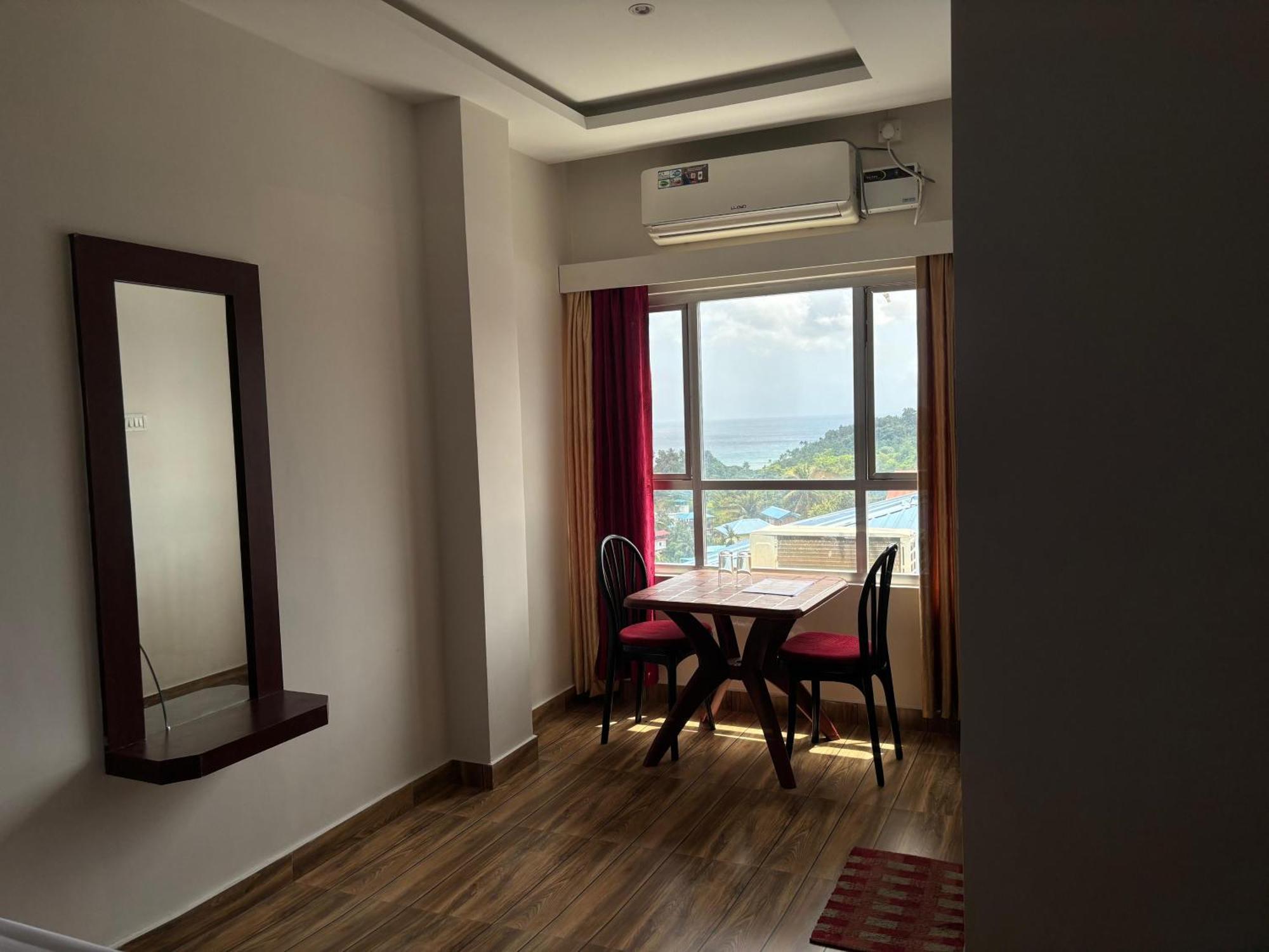 The Tamarind Tree Hotel & Restaurant Shadipur Exteriör bild