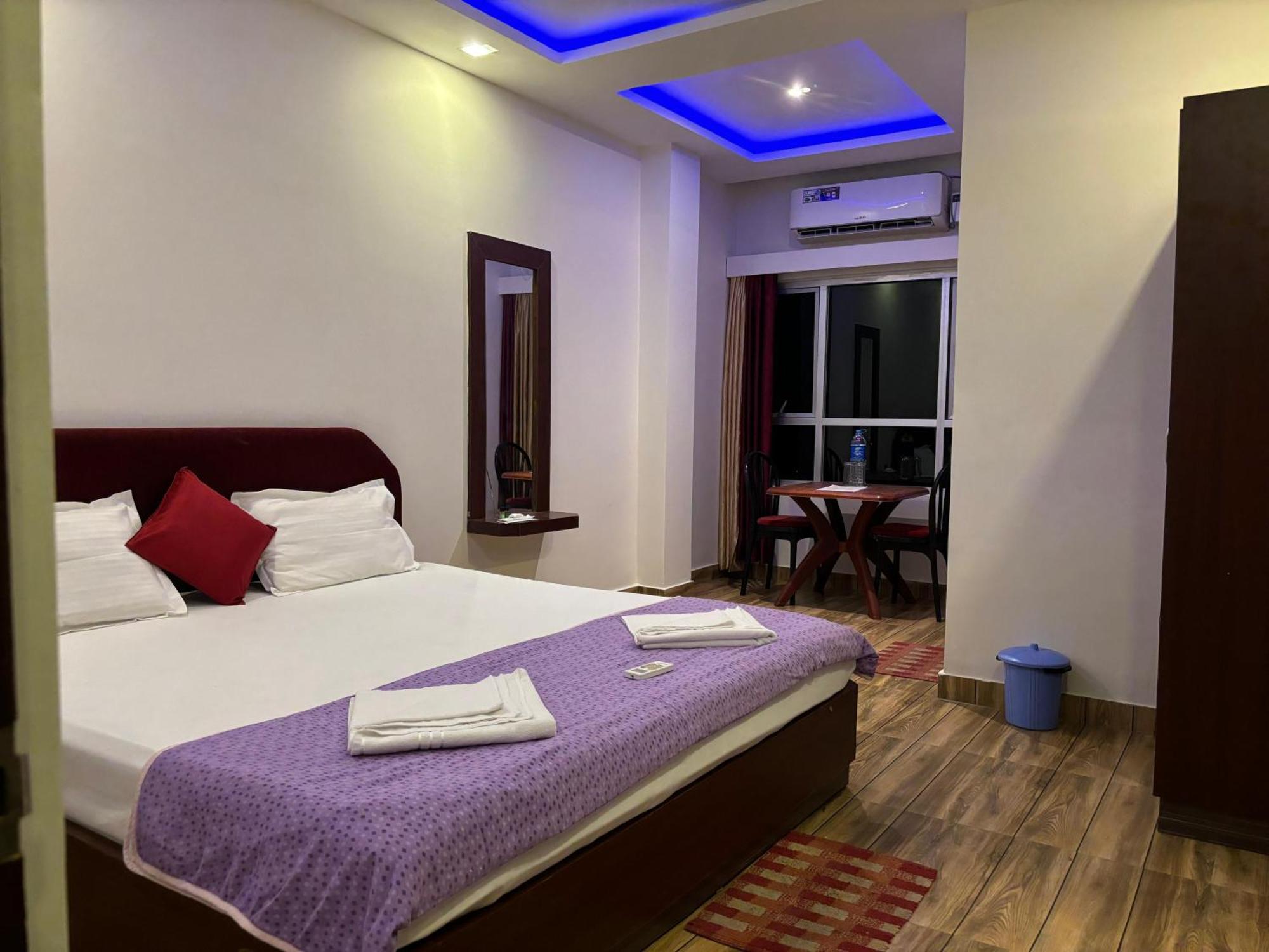 The Tamarind Tree Hotel & Restaurant Shadipur Exteriör bild